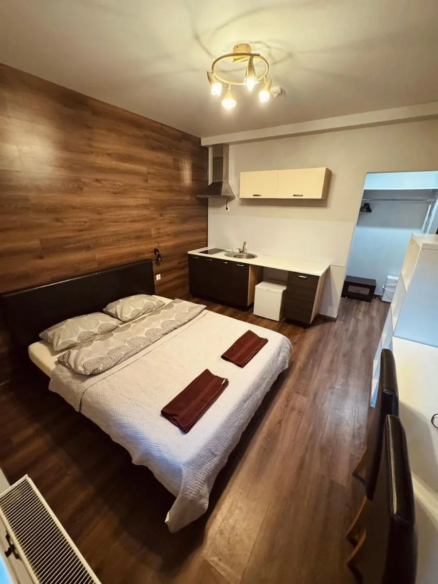Image 1 of EksPorta Apartments 3
