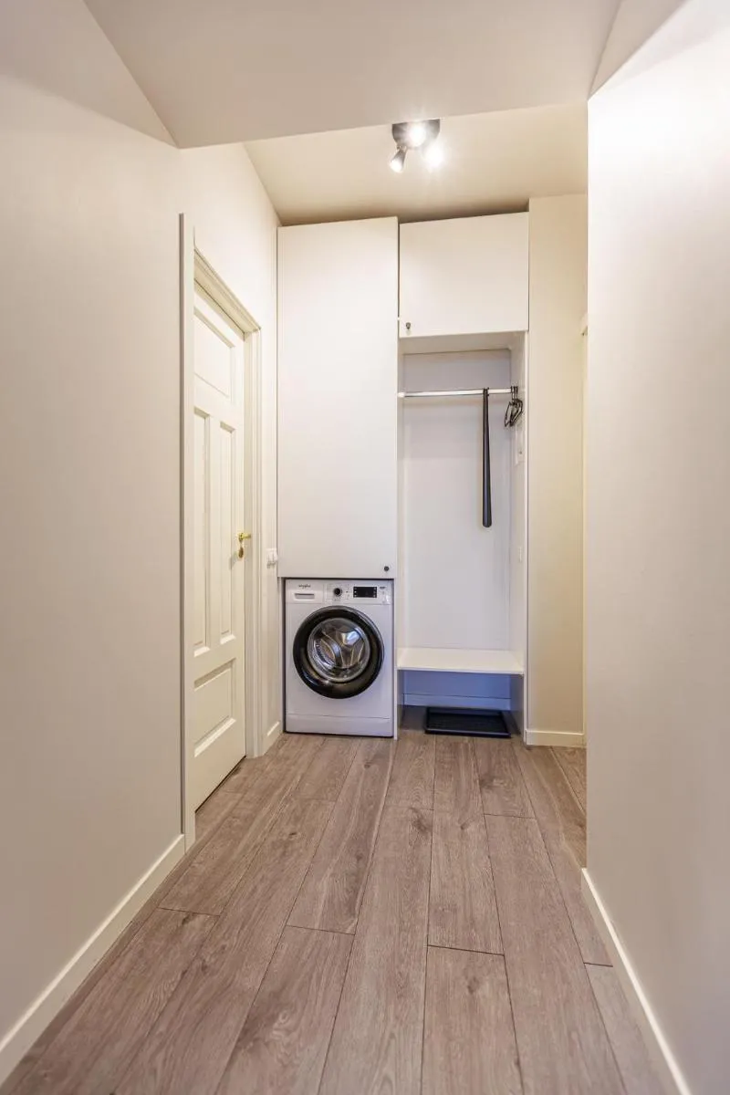 Image 4 of Elegant Apartment