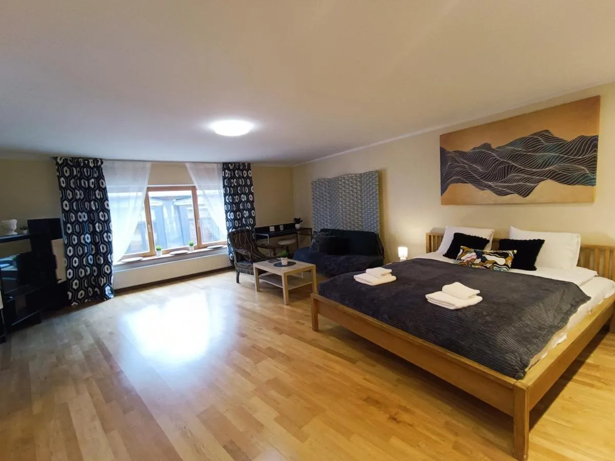 Image 6 of Elegant Old Town Toffee Bliss Apartment, SELF Check-In, Steps from Bus Station