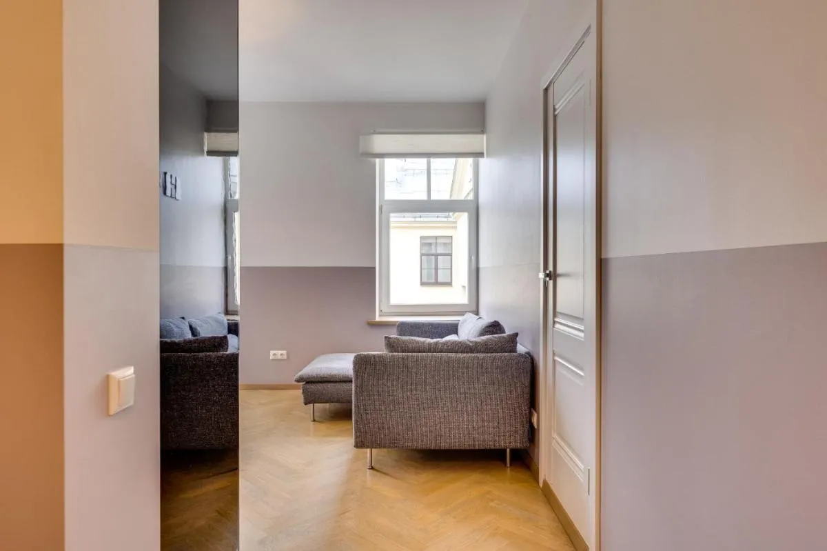 Image 2 of Elegant Stay in Quiet Center