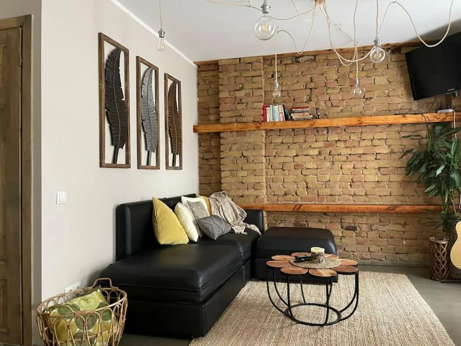 Image 4 of Elegant & Central 1Br w Free Parking – Sleeps 4