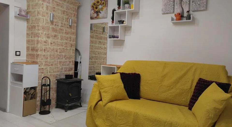Image 1 of Frendly Flat Free WiFi & Parking Kitchen Equipment Cosy