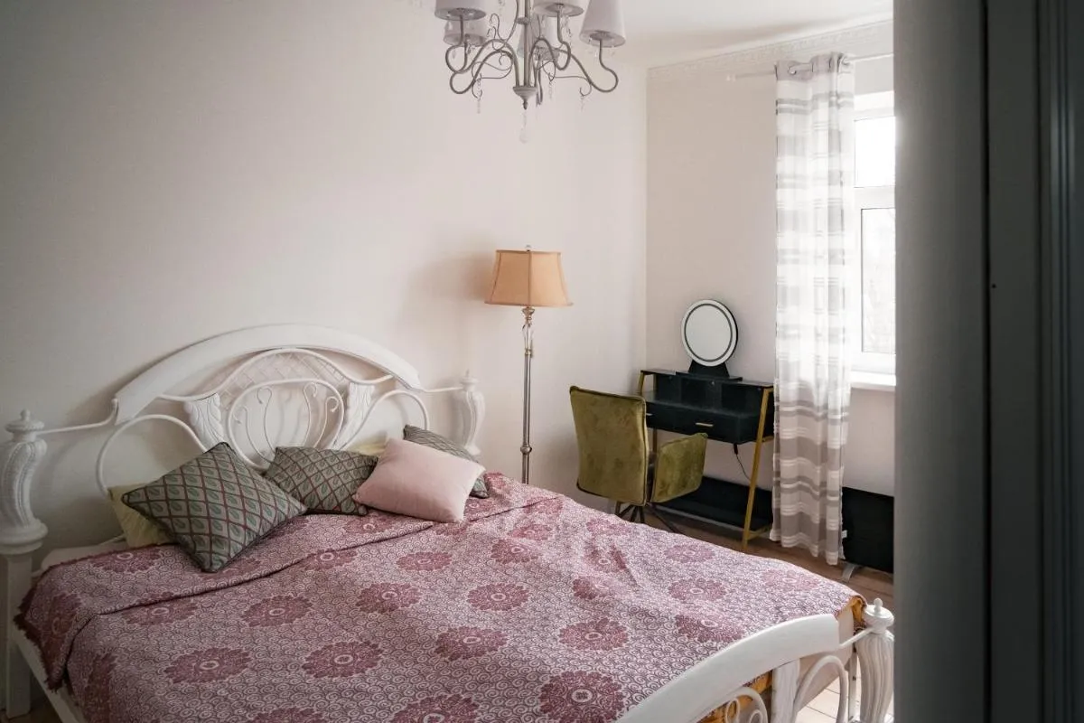 Image 1 of Great apartment with the park view – 4th floor
