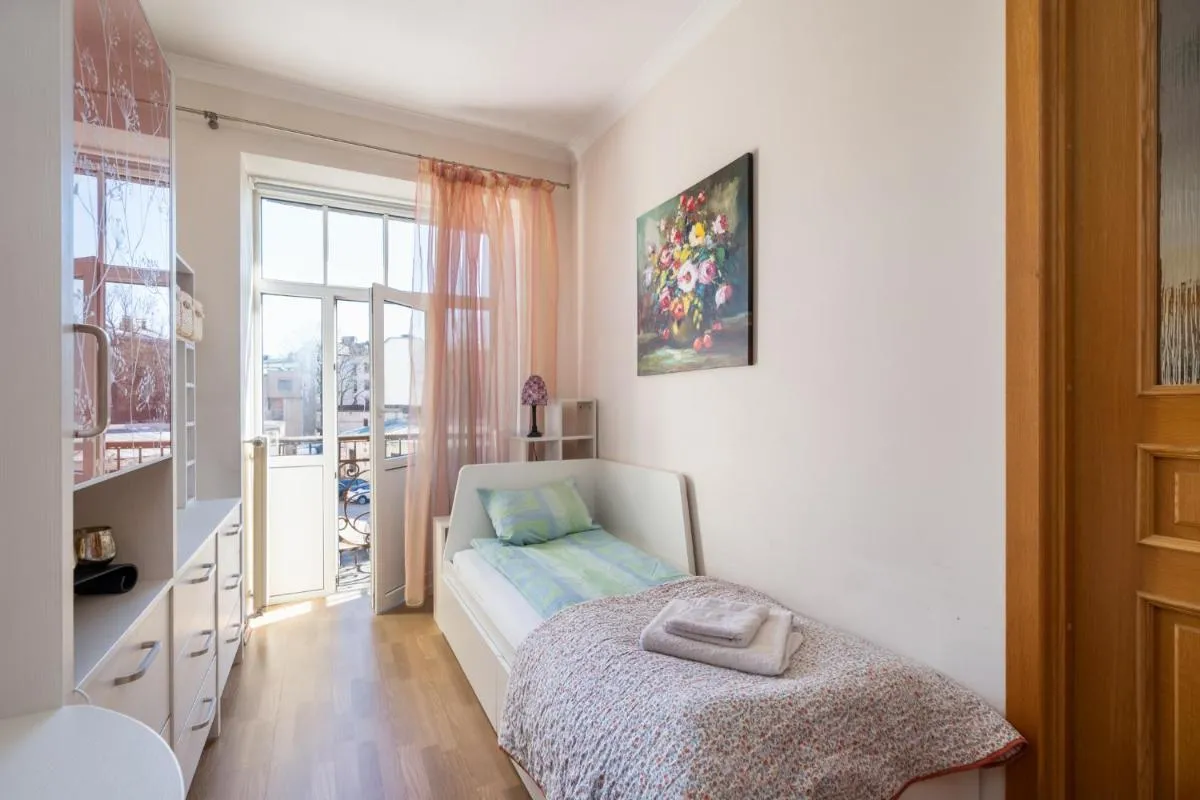 Image 1 of Large 3BR Apartment with Balcony 5 min to Old Town by Tram