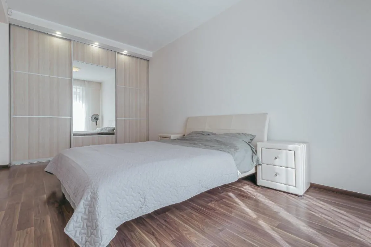 Image 1 of Modern Flat near City Center with Parking, Smart TV & Wi-Fi