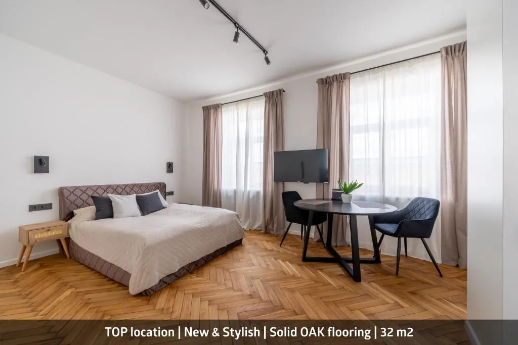 Image of Mucenieku old town bright studio
