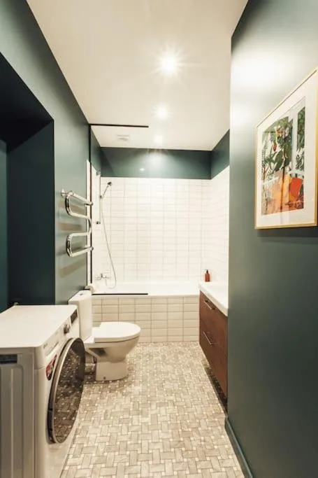 Image 3 of Newly renovated cozy 2 bedroom apartment
