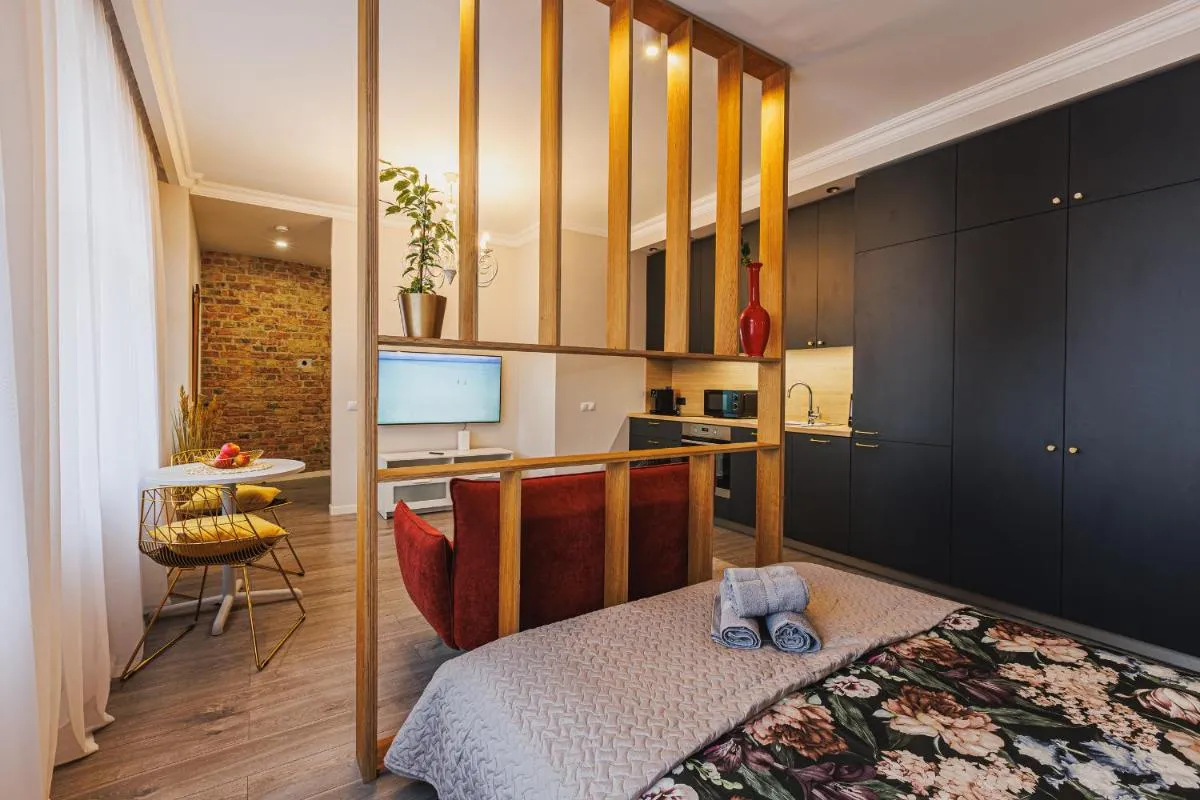 Image 2 of Oasis Apartment