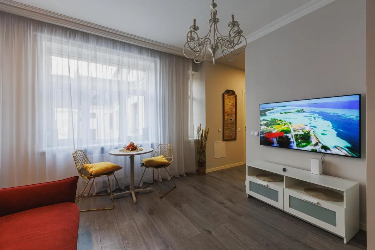 Image 4 of Oasis Apartment