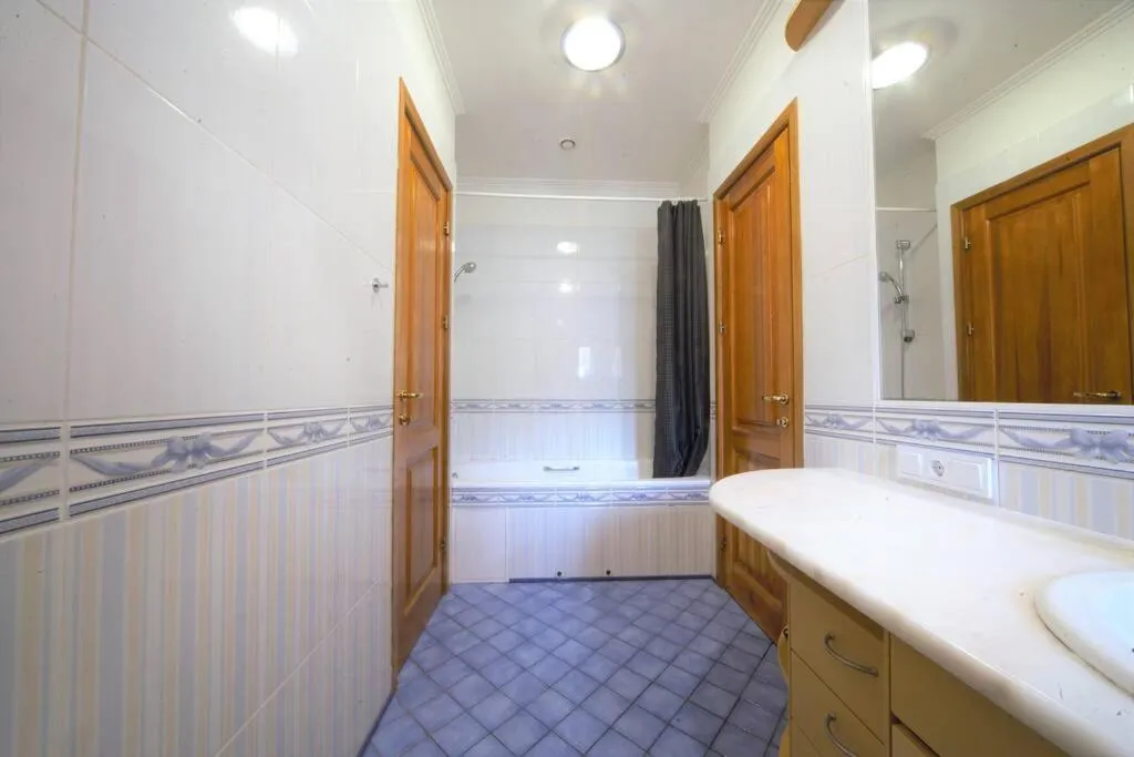 Image 5 of Old town 2 bedroom / Top location