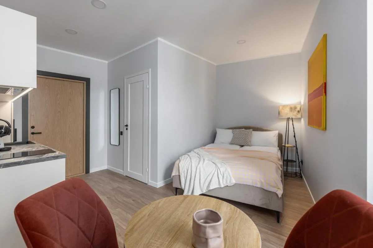Image 2 of Perfectly Located Old Town Studio