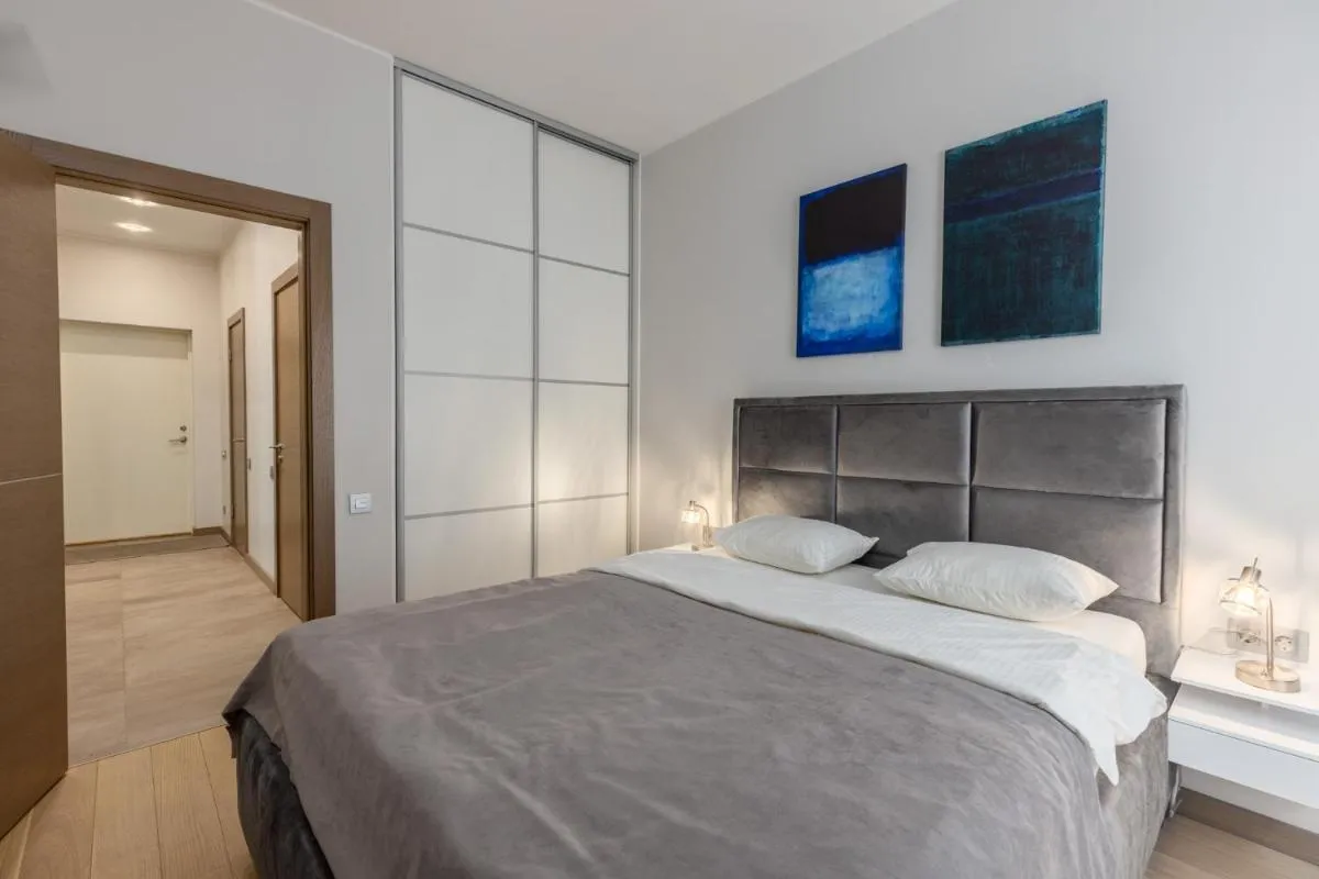 Image 4 of Premier 2bd Old Town apartment