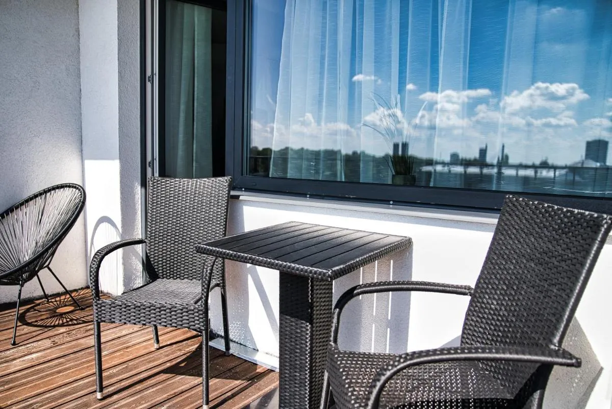 Image 5 of Scan QR code for apartment video tour – free parking, gym access, air conditioning, kitchen and more in central Riga