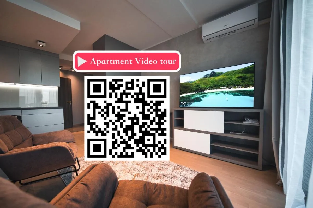 Image 4 of Scan QR code for apartment video tour – free parking, gym access, air conditioning, kitchen and more in central Riga
