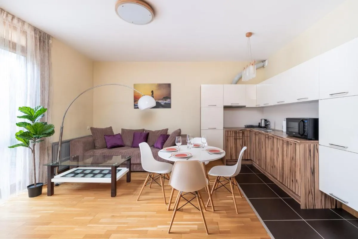 Image 3 of Spacious apartment in a park zone with the private terrace