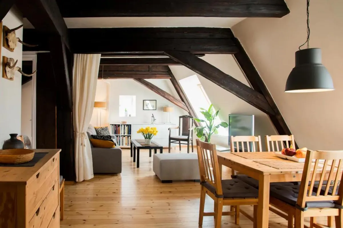 Image 3 of Sunny mansard in the heart of Old Town