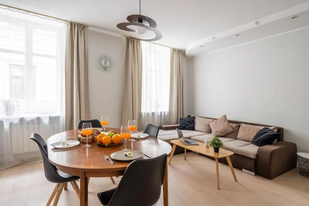 Image of The Grand Royale 82m2 – Old Town & 3 Bedrooms Families & Groups