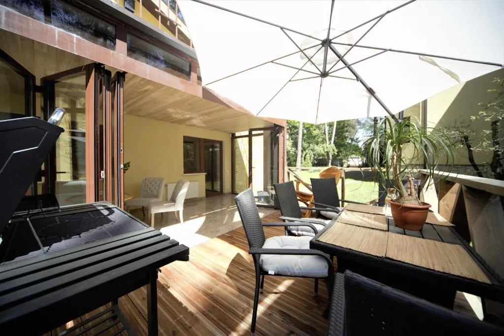 Image of The Paradise House