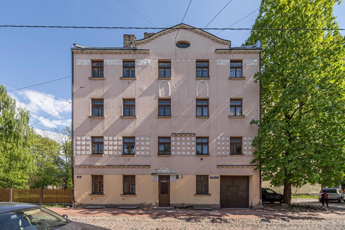 Image 5 of Top-Floor Studio with Courtyard View in UNESCO Area, Murnieku street Residence